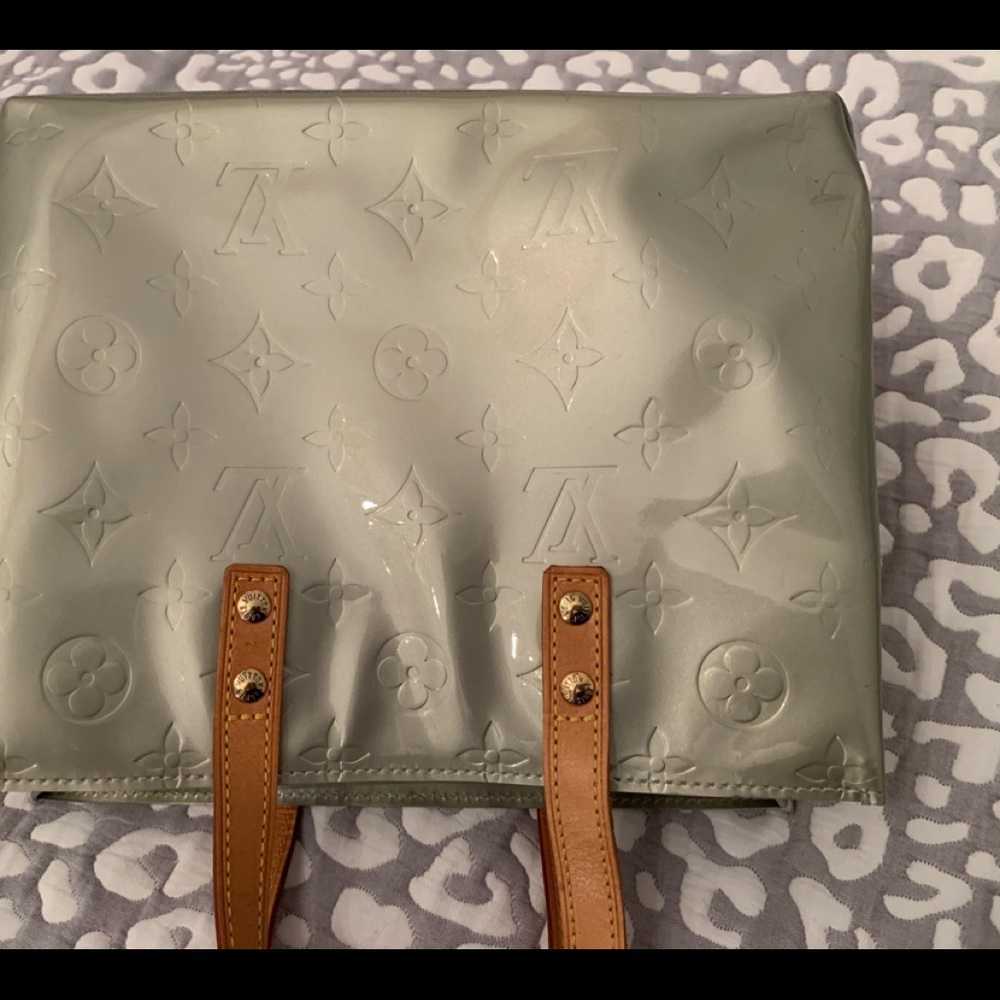 Louis Vuitton Reade PM green leather Handbag.10x7” - Picture 7 of 8